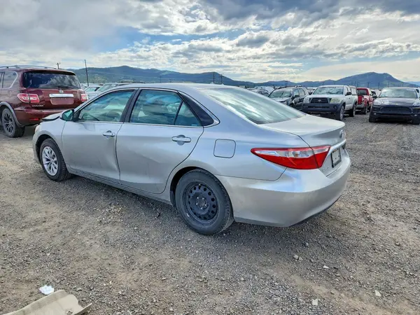 4T4BF1FK8GR566014 2016 TOYOTA CAMRY - Image 2