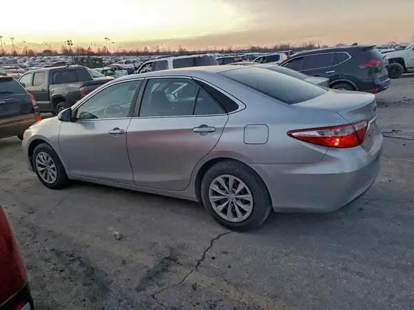 4T4BF1FK8GR566272 2016 TOYOTA CAMRY - Image 2
