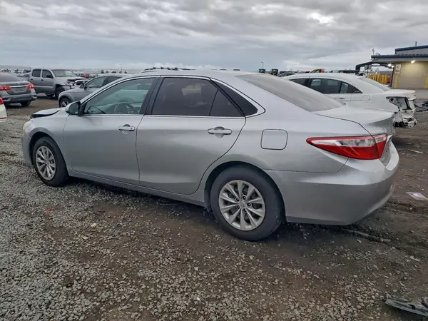 4T4BF1FK8GR567664 2016 TOYOTA CAMRY - Image 2