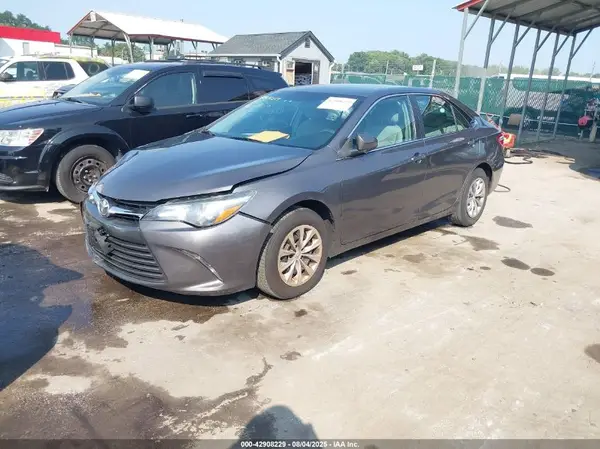 4T4BF1FK8GR570922 2016 TOYOTA CAMRY - Image 2