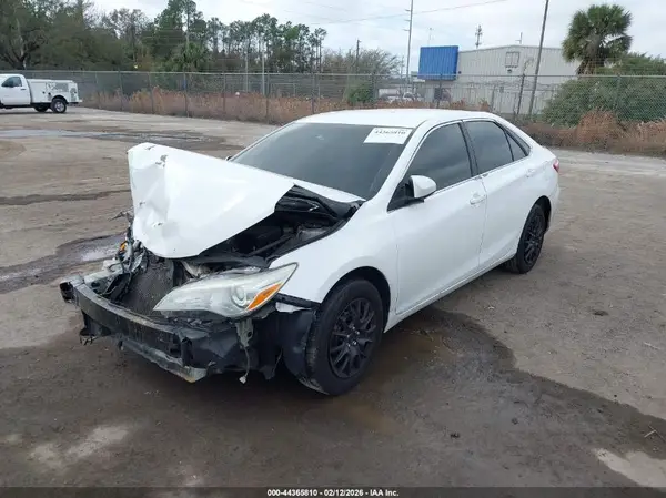 4T4BF1FK8GR571942 2016 TOYOTA CAMRY - Image 2