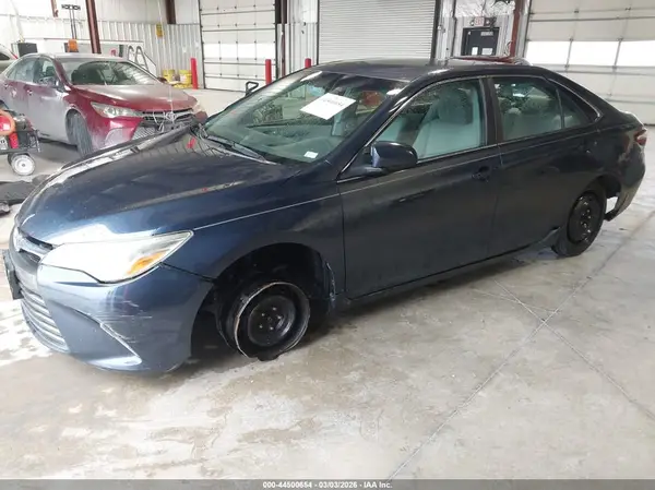 4T4BF1FK8GR573027 2016 TOYOTA CAMRY - Image 2