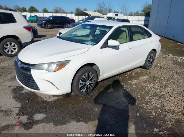 4T4BF1FK8GR573528 2016 TOYOTA CAMRY - Image 2