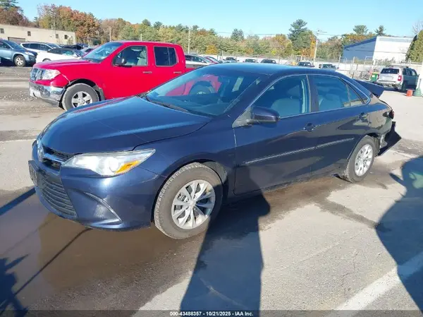 4T4BF1FK8GR574288 2016 TOYOTA CAMRY - Image 2