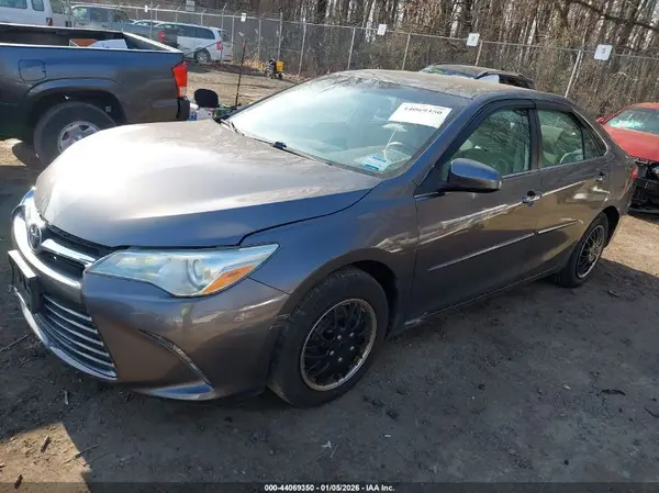 4T4BF1FK8GR579569 2016 TOYOTA CAMRY - Image 2