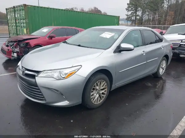 4T4BF1FK8GR581774 2016 TOYOTA CAMRY - Image 2
