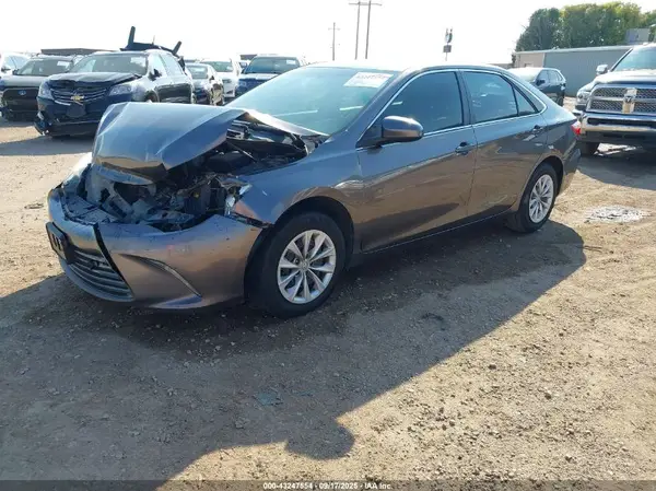 4T4BF1FK8GR582035 2016 TOYOTA CAMRY - Image 2