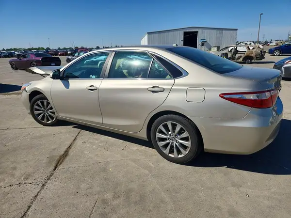 4T4BF1FK8GR583475 2016 TOYOTA CAMRY - Image 2