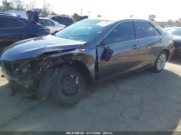 4T4BF1FK9GR519171 2016 TOYOTA CAMRY - Image 2