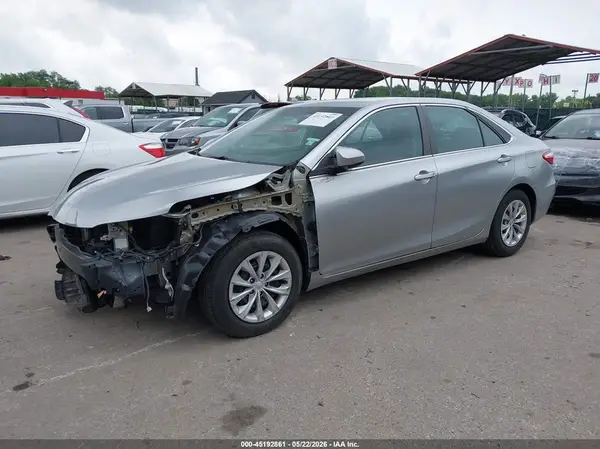 4T4BF1FK9GR519641 2016 TOYOTA CAMRY - Image 2