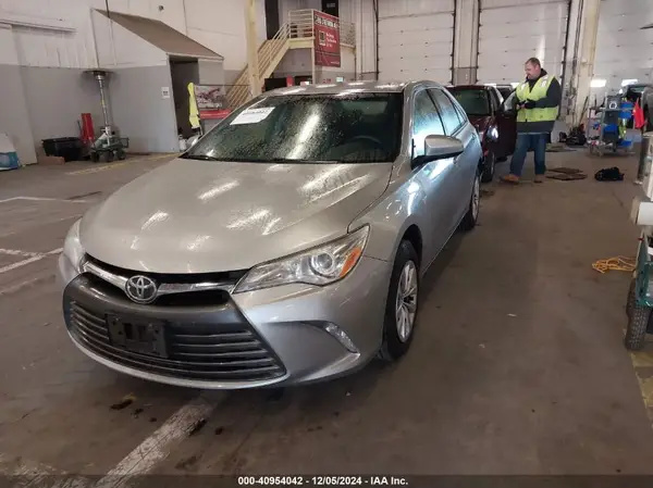 4T4BF1FK9GR520689 2016 TOYOTA CAMRY - Image 2