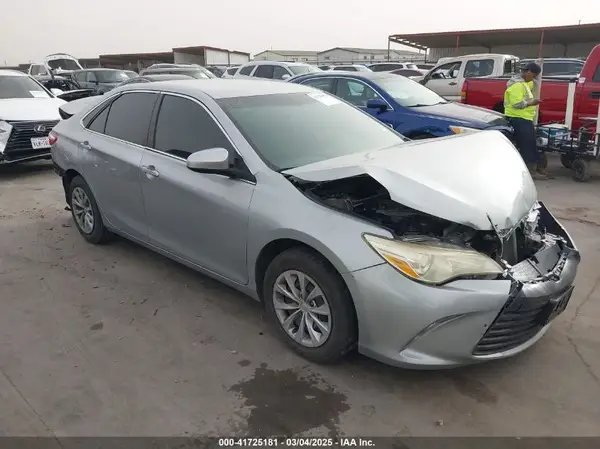 4T4BF1FK9GR524032 2016 TOYOTA CAMRY - Image 1