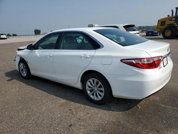 4T4BF1FK9GR526458 2016 TOYOTA CAMRY - Image 2