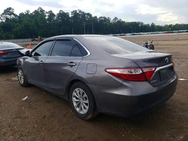 4T4BF1FK9GR526475 2016 TOYOTA CAMRY - Image 2