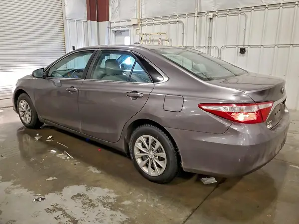 4T4BF1FK9GR526797 2016 TOYOTA CAMRY - Image 2