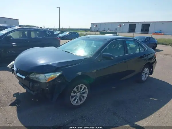 4T4BF1FK9GR527612 2016 TOYOTA CAMRY - Image 2