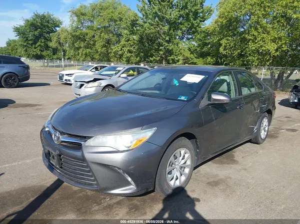 4T4BF1FK9GR530770 2016 TOYOTA CAMRY - Image 2