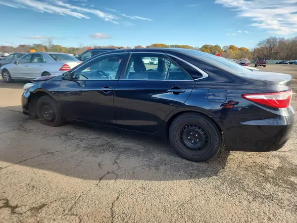 4T4BF1FK9GR531658 2016 TOYOTA CAMRY - Image 2