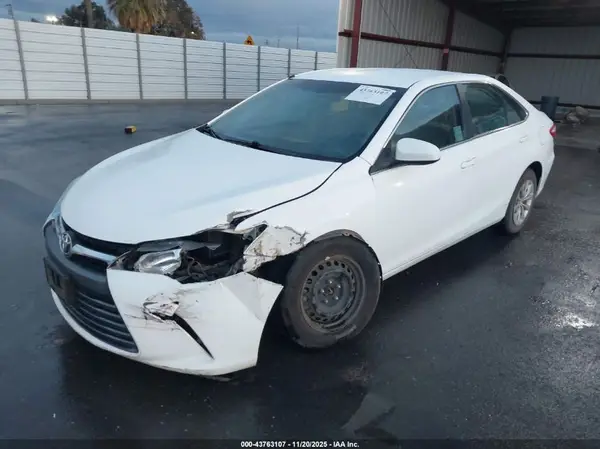 4T4BF1FK9GR534382 2016 TOYOTA CAMRY - Image 2
