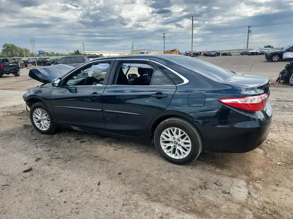 4T4BF1FK9GR536049 2016 TOYOTA CAMRY - Image 2