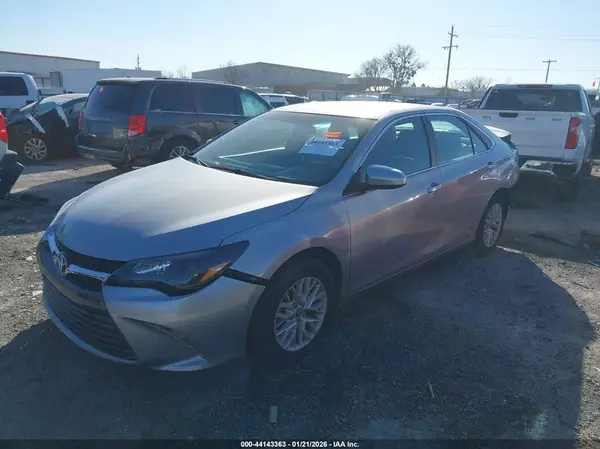 4T4BF1FK9GR537279 2016 TOYOTA CAMRY - Image 2