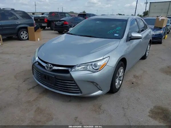 4T4BF1FK9GR541414 2016 TOYOTA CAMRY - Image 2