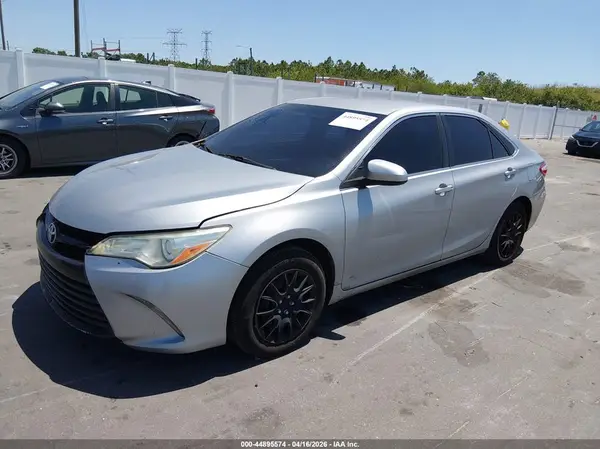 4T4BF1FK9GR545138 2016 TOYOTA CAMRY - Image 2