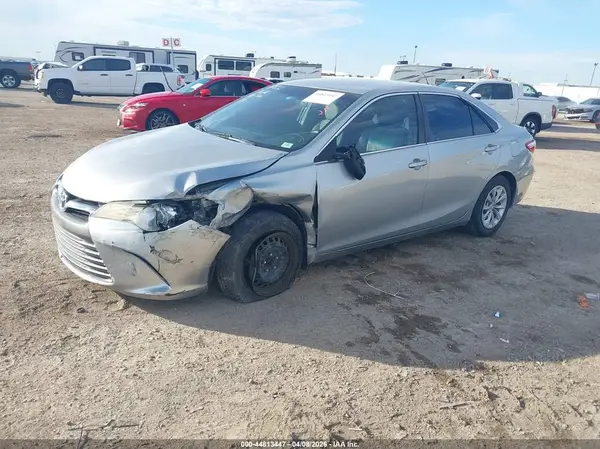 4T4BF1FK9GR547696 2016 TOYOTA CAMRY - Image 2