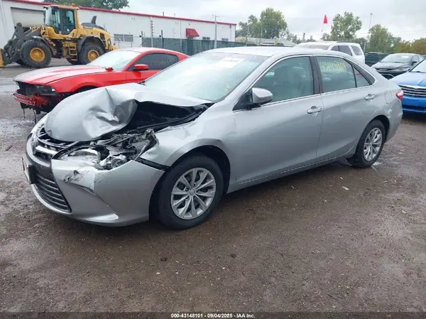 4T4BF1FK9GR547827 2016 TOYOTA CAMRY - Image 2