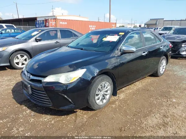 4T4BF1FK9GR550047 2016 TOYOTA CAMRY - Image 2