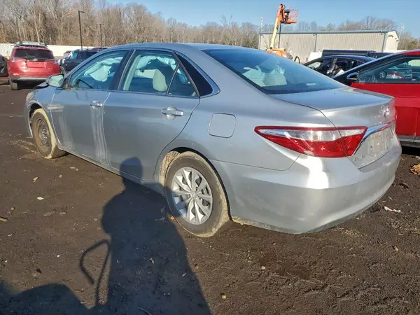 4T4BF1FK9GR552171 2016 TOYOTA CAMRY - Image 2