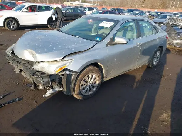 4T4BF1FK9GR554342 2016 TOYOTA CAMRY - Image 2