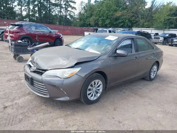 4T4BF1FK9GR557080 2016 TOYOTA CAMRY - Image 2