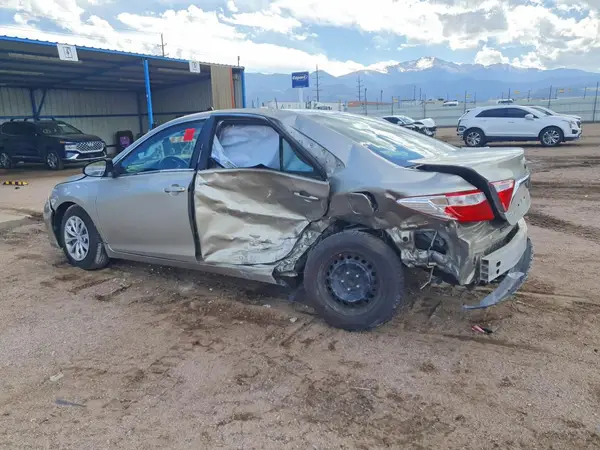 4T4BF1FK9GR557418 2016 TOYOTA CAMRY - Image 2