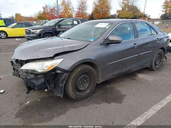 4T4BF1FK9GR557757 2016 TOYOTA CAMRY - Image 2