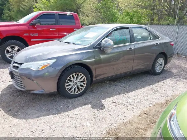 4T4BF1FK9GR557886 2016 TOYOTA CAMRY - Image 2