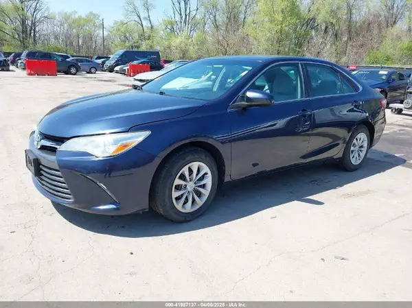 4T4BF1FK9GR558584 2016 TOYOTA CAMRY - Image 2