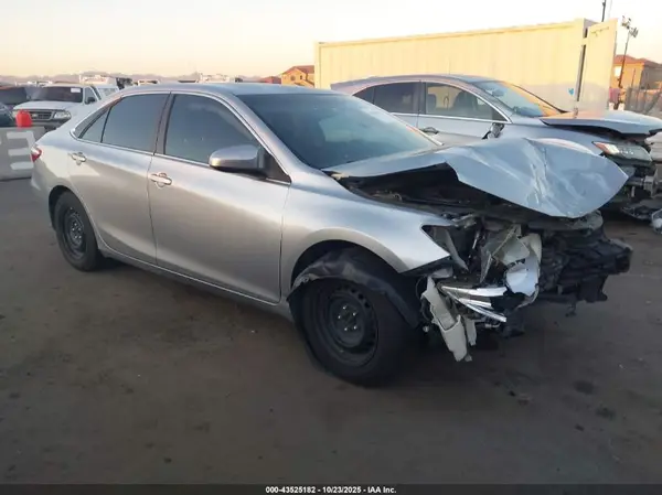 4T4BF1FK9GR558665 2016 TOYOTA CAMRY - Image 1