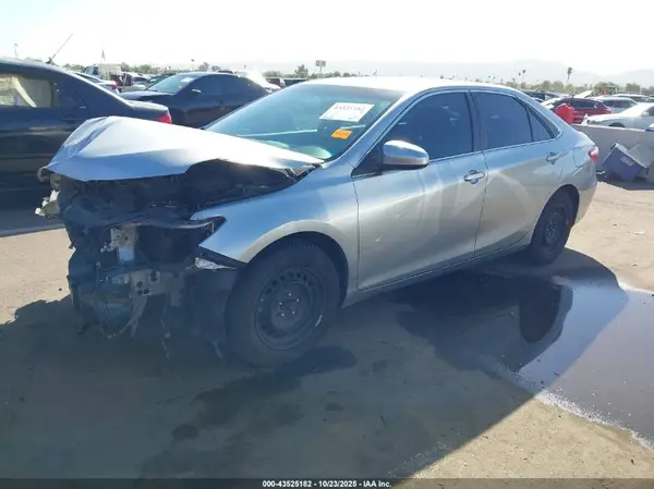 4T4BF1FK9GR558665 2016 TOYOTA CAMRY - Image 2