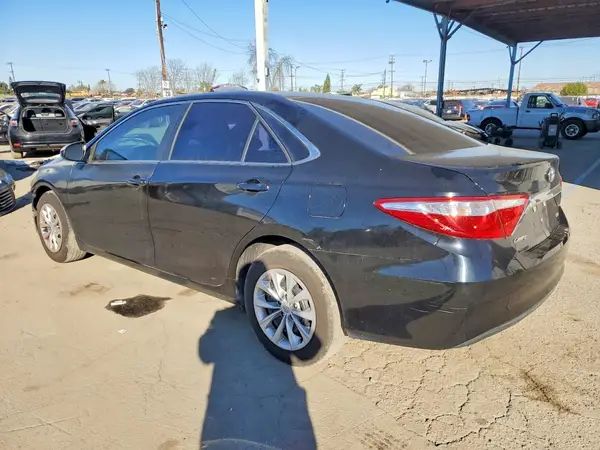 4T4BF1FK9GR559427 2016 TOYOTA CAMRY - Image 2