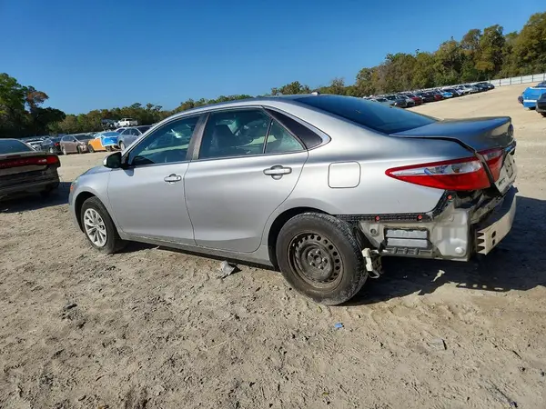 4T4BF1FK9GR559704 2016 TOYOTA CAMRY - Image 2