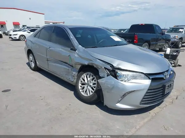 4T4BF1FK9GR559945 2016 TOYOTA CAMRY - Image 1