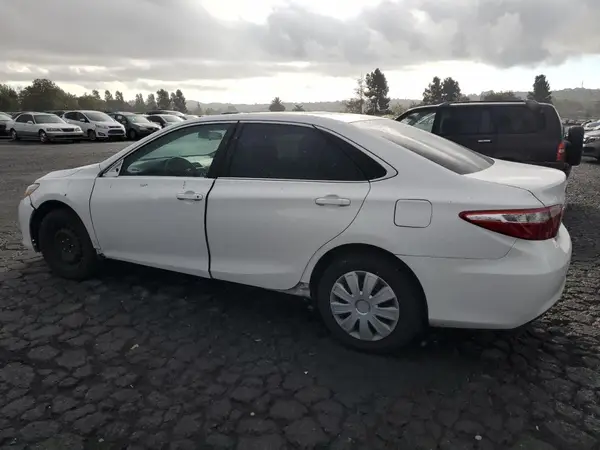 4T4BF1FK9GR560478 2016 TOYOTA CAMRY - Image 2