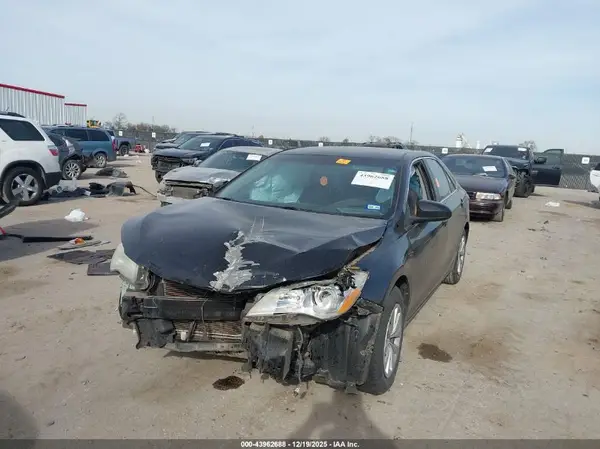 4T4BF1FK9GR560593 2016 TOYOTA CAMRY - Image 2