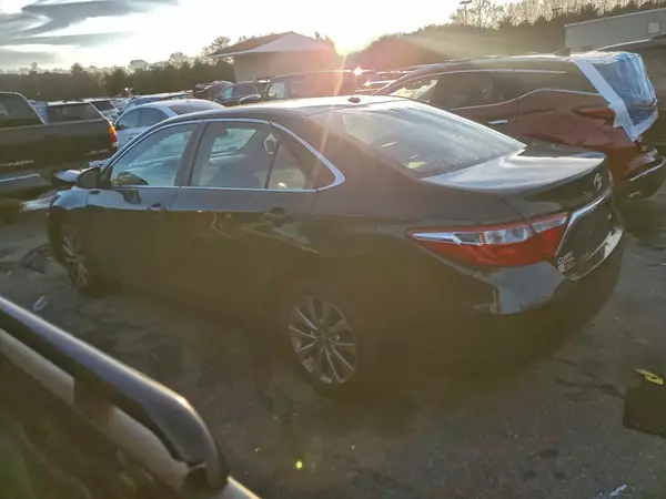 4T4BF1FK9GR565101 2016 TOYOTA CAMRY - Image 2