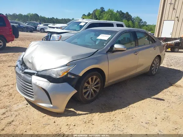 4T4BF1FK9GR565244 2016 TOYOTA CAMRY - Image 2