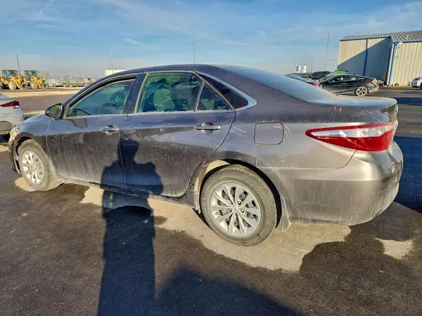 4T4BF1FK9GR566541 2016 TOYOTA CAMRY - Image 2