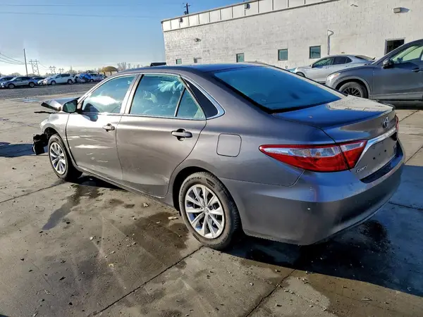 4T4BF1FK9GR567057 2016 TOYOTA CAMRY - Image 2