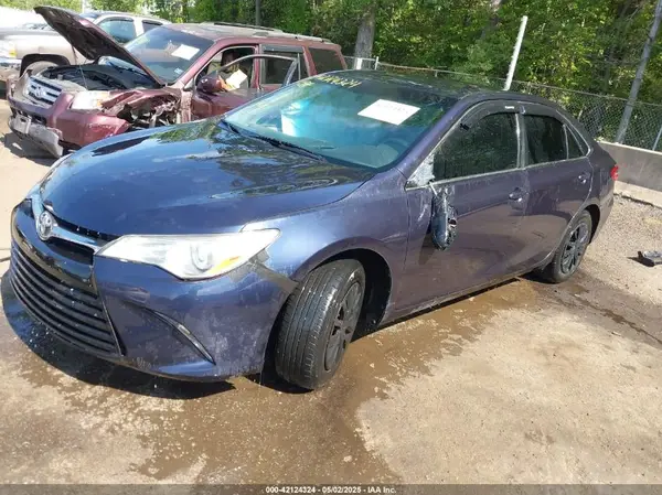 4T4BF1FK9GR567415 2016 TOYOTA CAMRY - Image 2