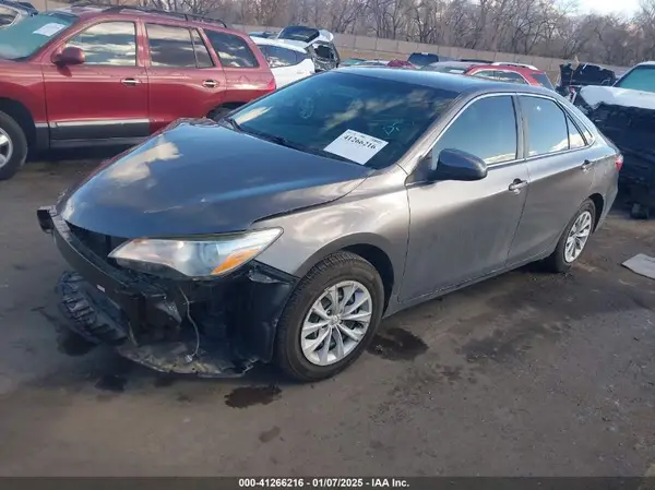 4T4BF1FK9GR568354 2016 TOYOTA CAMRY - Image 2